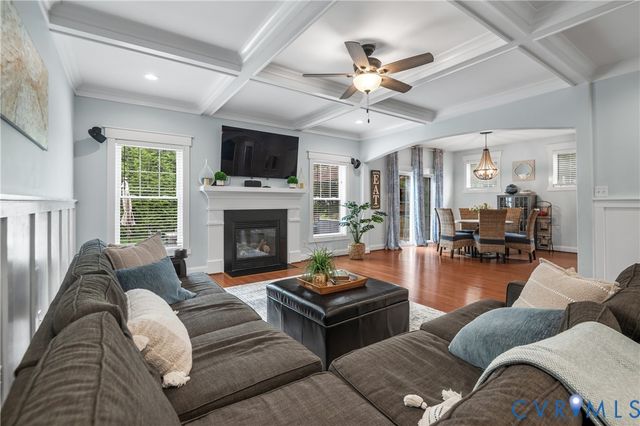 3718 Wivenhall Dr, Midlothian, VA 23112