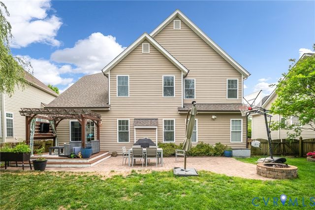 3718 Wivenhall Dr, Midlothian, VA 23112