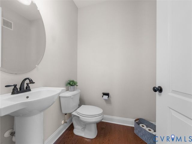 15619 Willowmore Dr, Midlothian, VA 23112