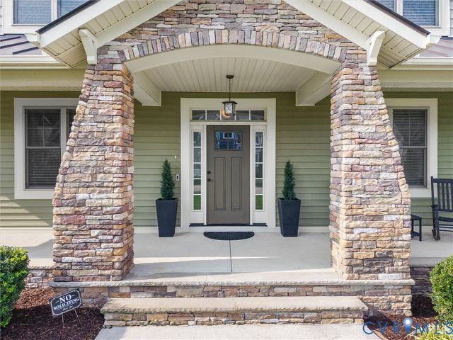 15619 Willowmore Dr, Midlothian, VA 23112