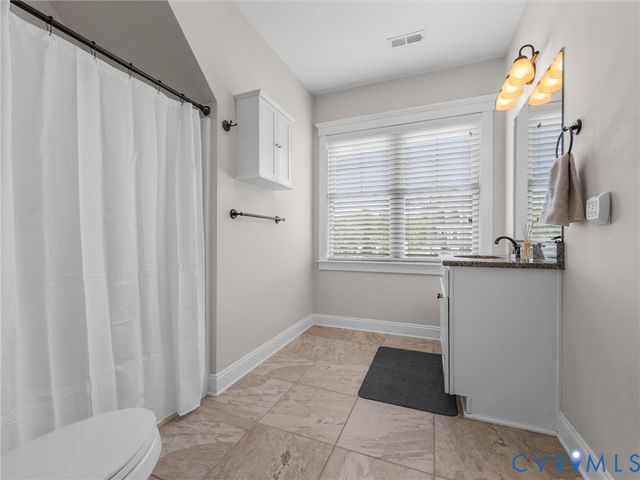 15619 Willowmore Dr, Midlothian, VA 23112