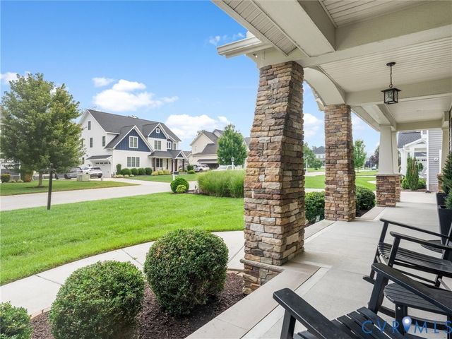 15619 Willowmore Dr, Midlothian, VA 23112