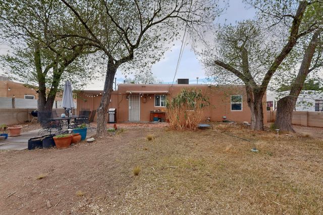 2120 Alvarado Drive NE, Albuquerque, NM 87110