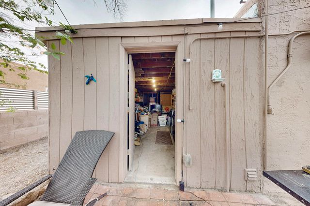 2120 Alvarado Drive NE, Albuquerque, NM 87110