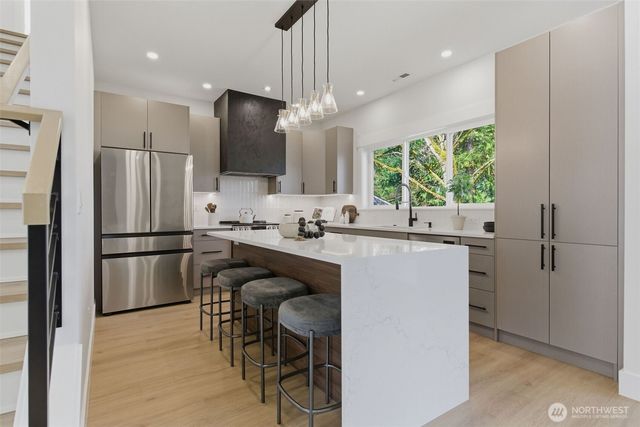 10930 NE 120th Street, Kirkland, WA 98034