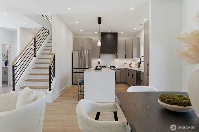 10930 NE 120th Street, Kirkland, WA 98034