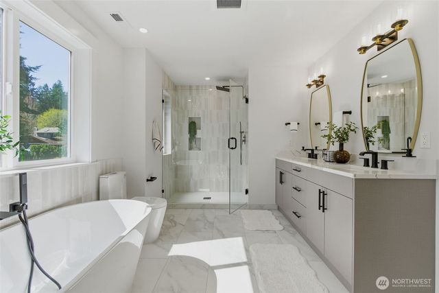 10930 NE 120th Street, Kirkland, WA 98034