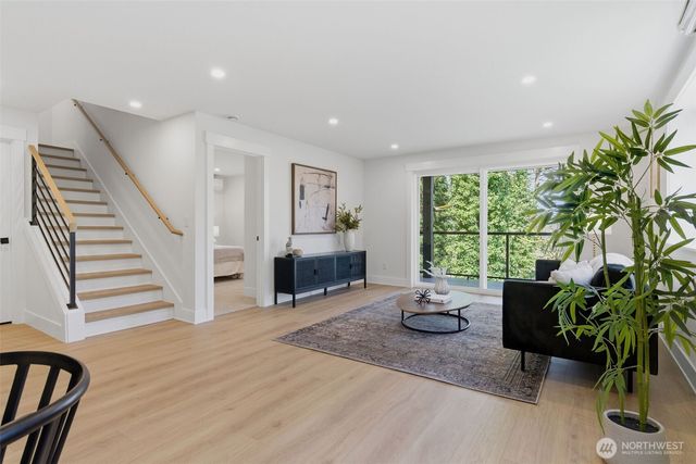 10930 NE 120th Street, Kirkland, WA 98034