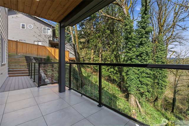 10930 NE 120th Street, Kirkland, WA 98034