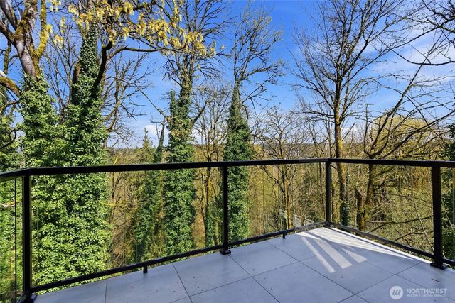 10930 NE 120th Street, Kirkland, WA 98034