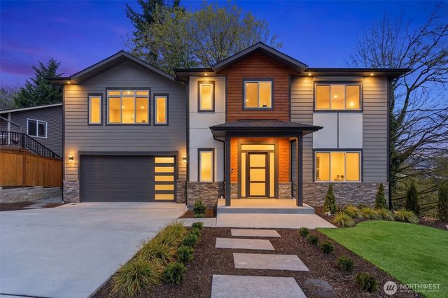 10930 NE 120th Street, Kirkland, WA 98034