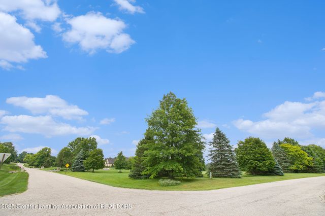 4350 Fruitbelt Lane, Williamston, MI 48895