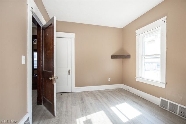 3976 E 71st Street, Cleveland, OH 44105