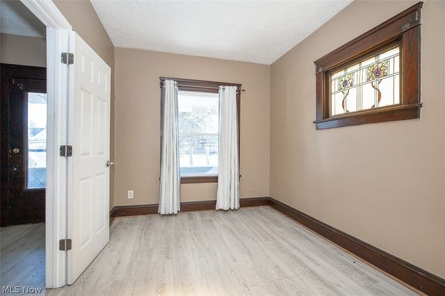 3976 E 71st Street, Cleveland, OH 44105