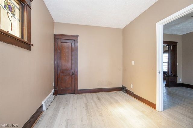 3976 E 71st Street, Cleveland, OH 44105