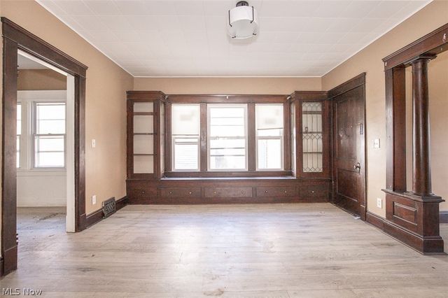 3976 E 71st Street, Cleveland, OH 44105