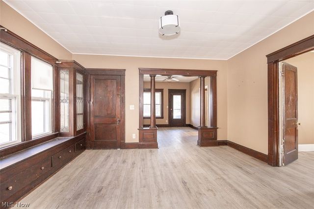 3976 E 71st Street, Cleveland, OH 44105