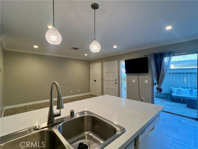 542 W Dunton 29, Orange, CA 92865