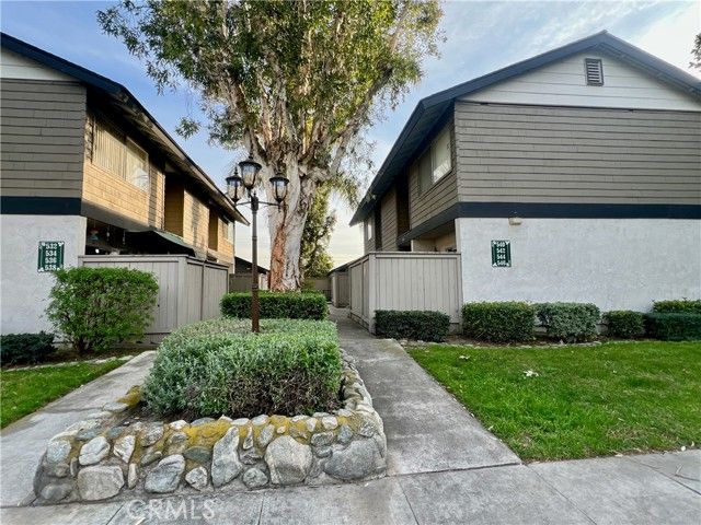 542 W Dunton 29, Orange, CA 92865
