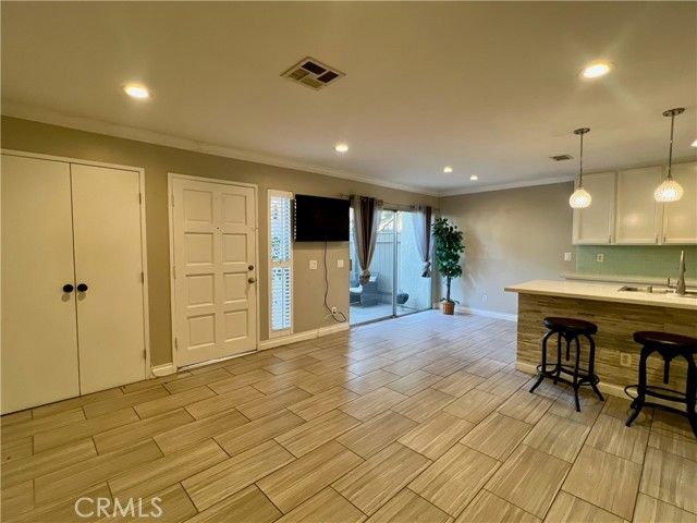 542 W Dunton 29, Orange, CA 92865