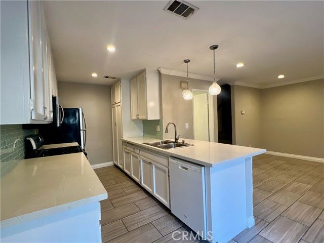 542 W Dunton 29, Orange, CA 92865