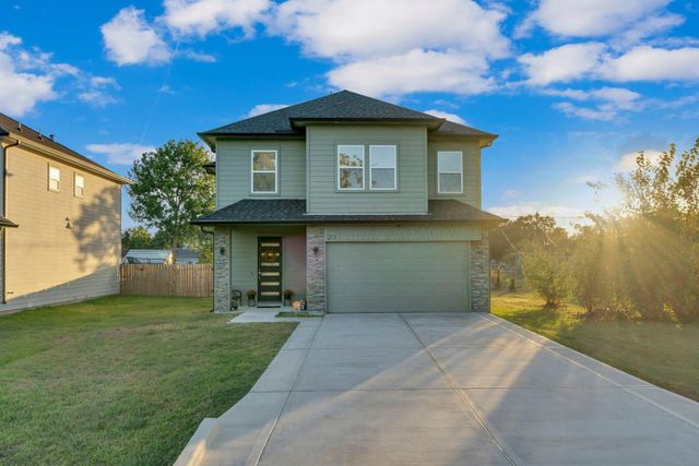 212 S Lobit Street, La Porte, TX 77571