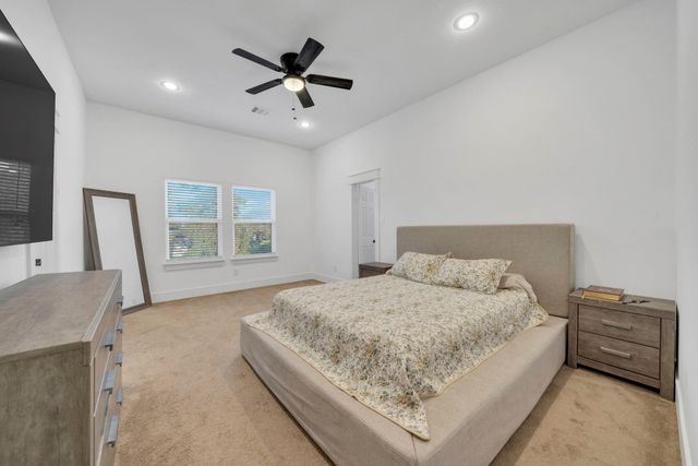 212 S Lobit Street, La Porte, TX 77571