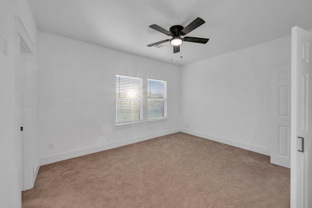 212 S Lobit Street, La Porte, TX 77571