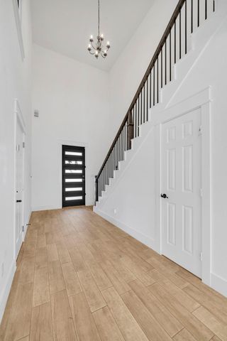 212 S Lobit Street, La Porte, TX 77571