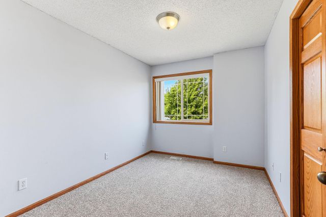 9918 Kiwi Avenue N, Brooklyn Park, MN 55443