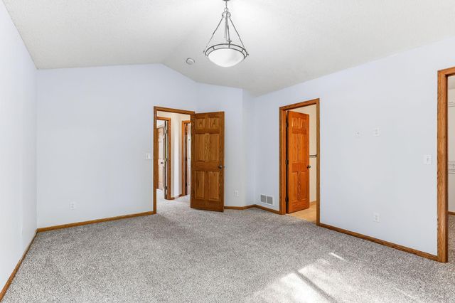 9918 Kiwi Avenue N, Brooklyn Park, MN 55443
