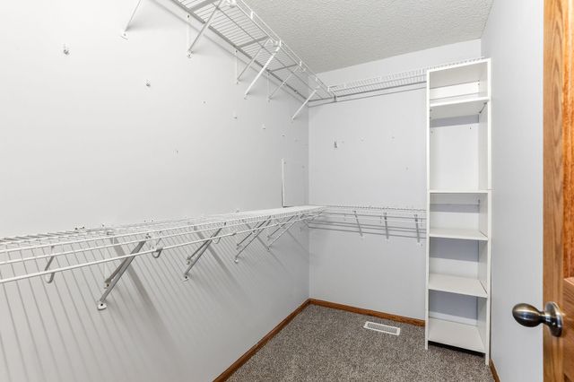 9918 Kiwi Avenue N, Brooklyn Park, MN 55443