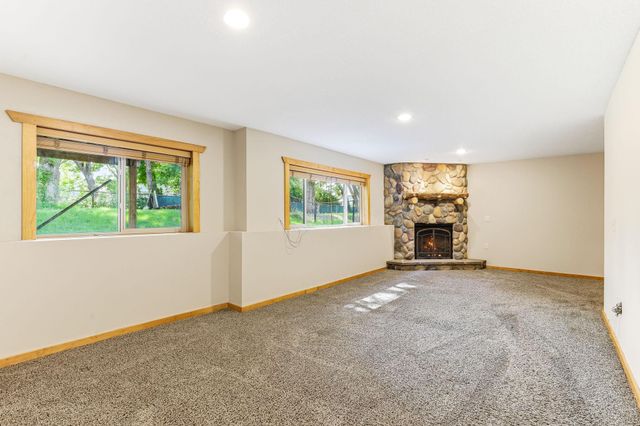 9918 Kiwi Avenue N, Brooklyn Park, MN 55443
