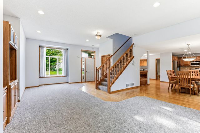 9918 Kiwi Avenue N, Brooklyn Park, MN 55443
