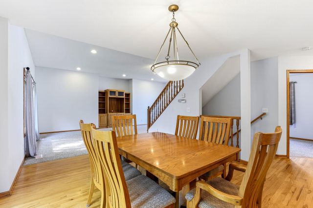 9918 Kiwi Avenue N, Brooklyn Park, MN 55443