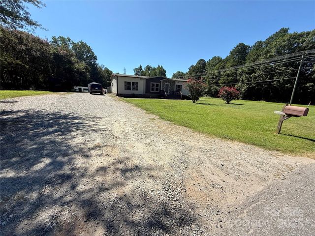 5300 Startown Road, Newton, NC 28658