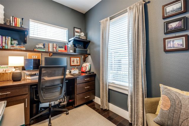 5924 Hudson Street E, Dallas, TX 75206