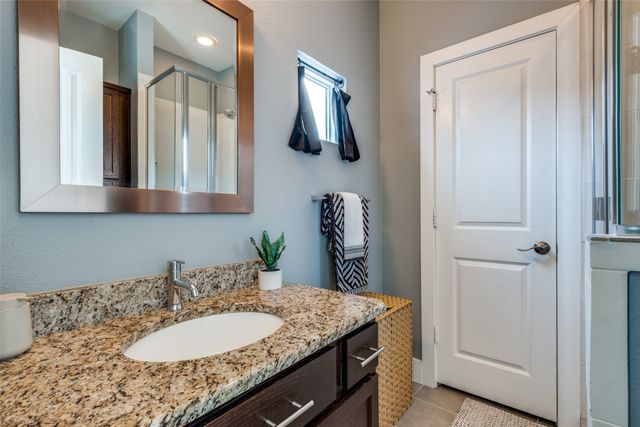 5924 Hudson Street E, Dallas, TX 75206