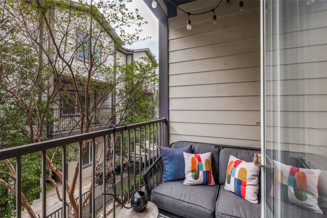 5924 Hudson Street E, Dallas, TX 75206