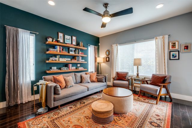 5924 Hudson Street E, Dallas, TX 75206