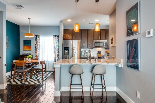 5924 Hudson Street E, Dallas, TX 75206