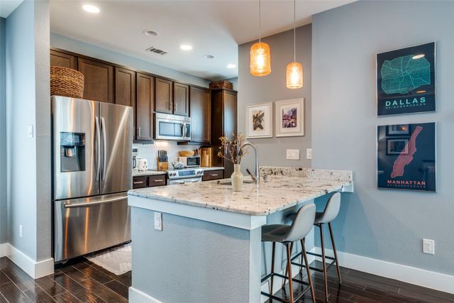 5924 Hudson Street E, Dallas, TX 75206