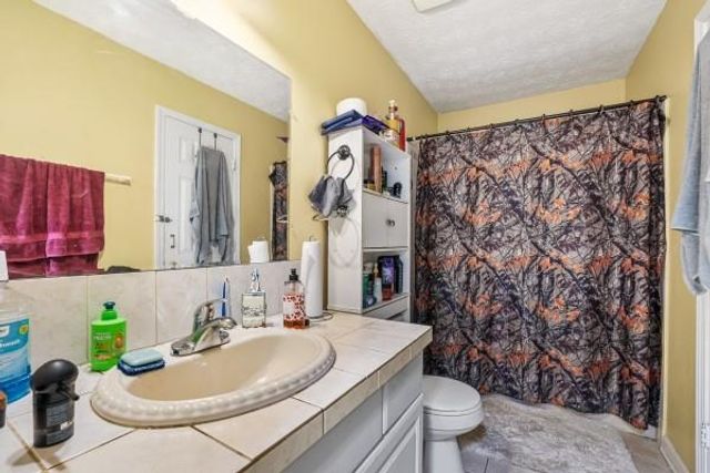 1197 Ridgeside Drive NW, Acworth, GA 30102