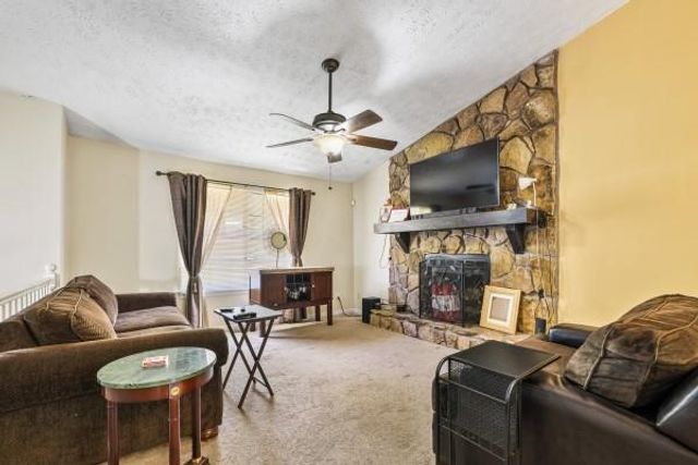 1197 Ridgeside Drive NW, Acworth, GA 30102