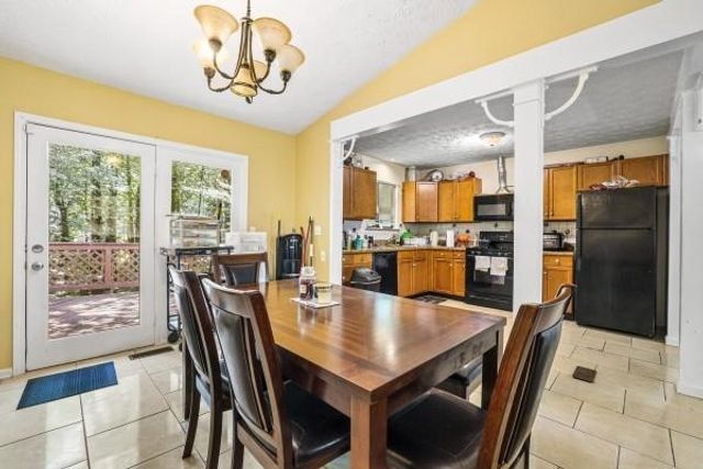 1197 Ridgeside Drive NW, Acworth, GA 30102