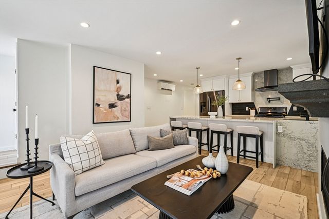 10 Wakefield Ave B, Wakefield, MA 01880