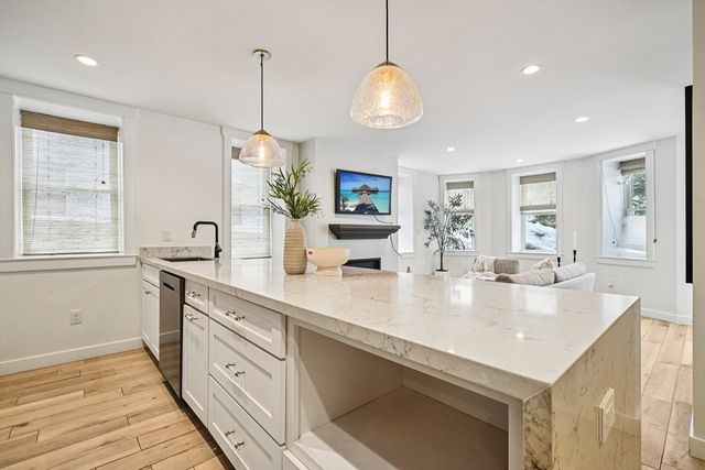 10 Wakefield Ave B, Wakefield, MA 01880