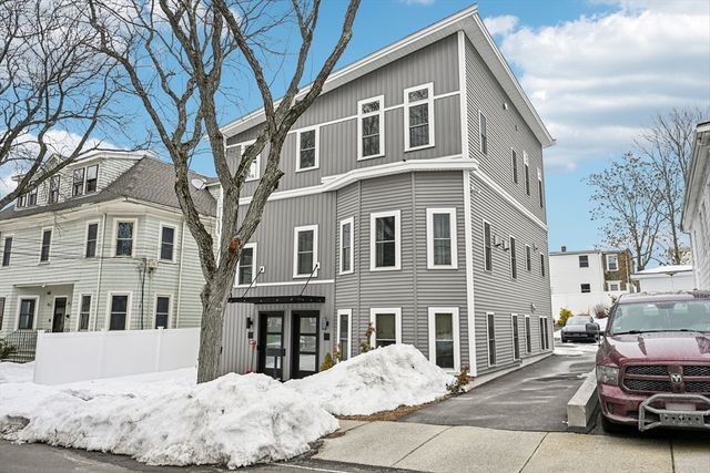 10 Wakefield Ave B, Wakefield, MA 01880