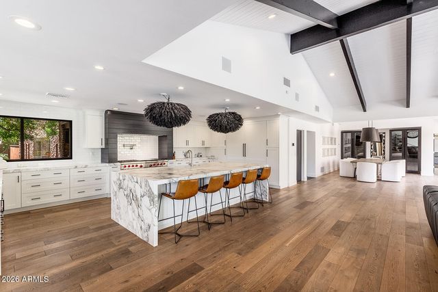 5040 N ARCADIA Drive, Phoenix, AZ 85018