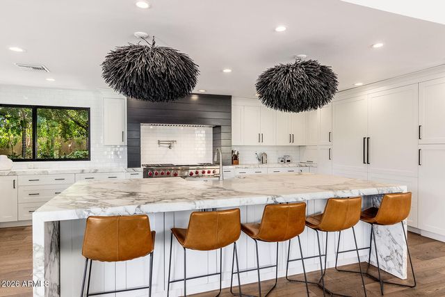 5040 N ARCADIA Drive, Phoenix, AZ 85018